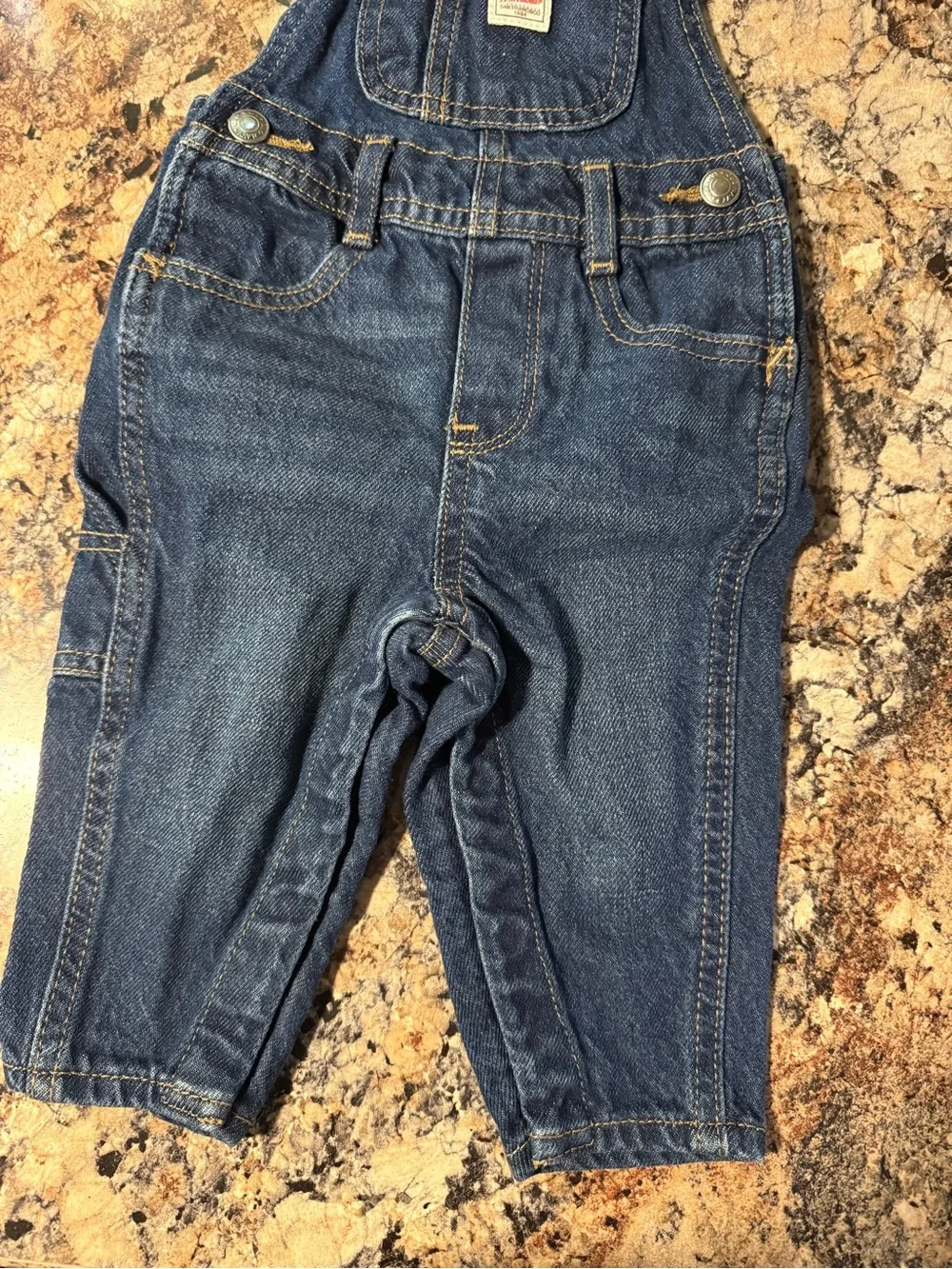 Old Navy classic dark